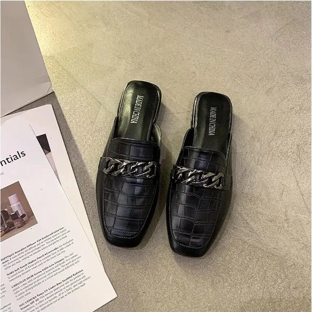 SQUARE TOE CHAIN MULE SLIDES