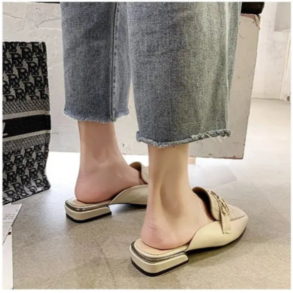 SQUARE TOE CHAIN MULE SLIDES