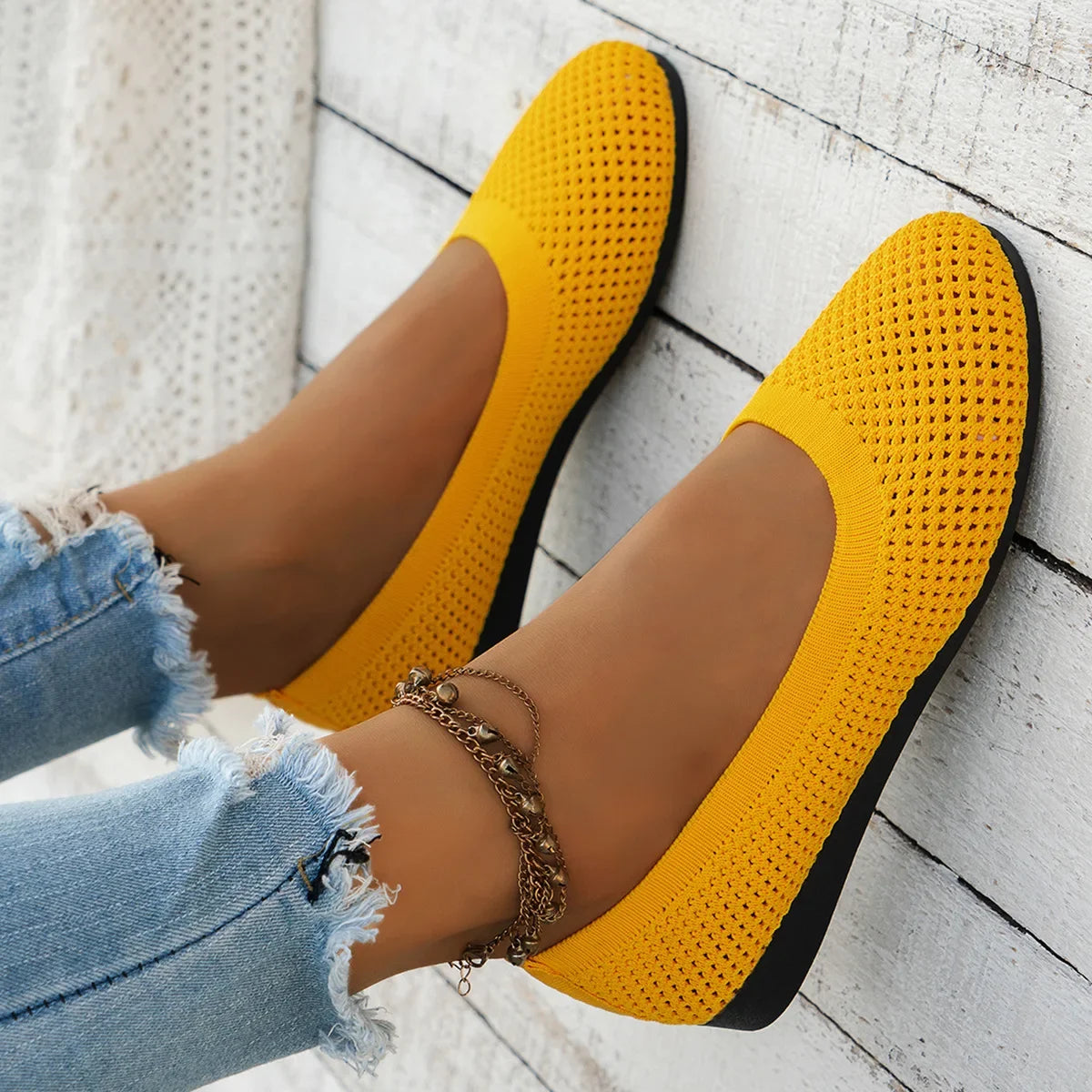 ROUND TOE FLAT LOAFER