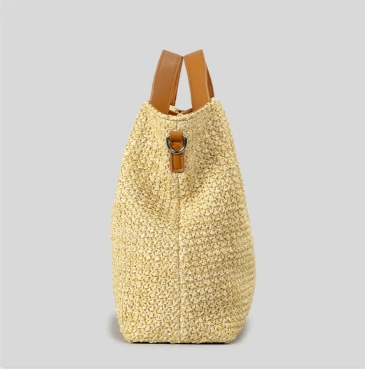 BOLD STRAW BAG