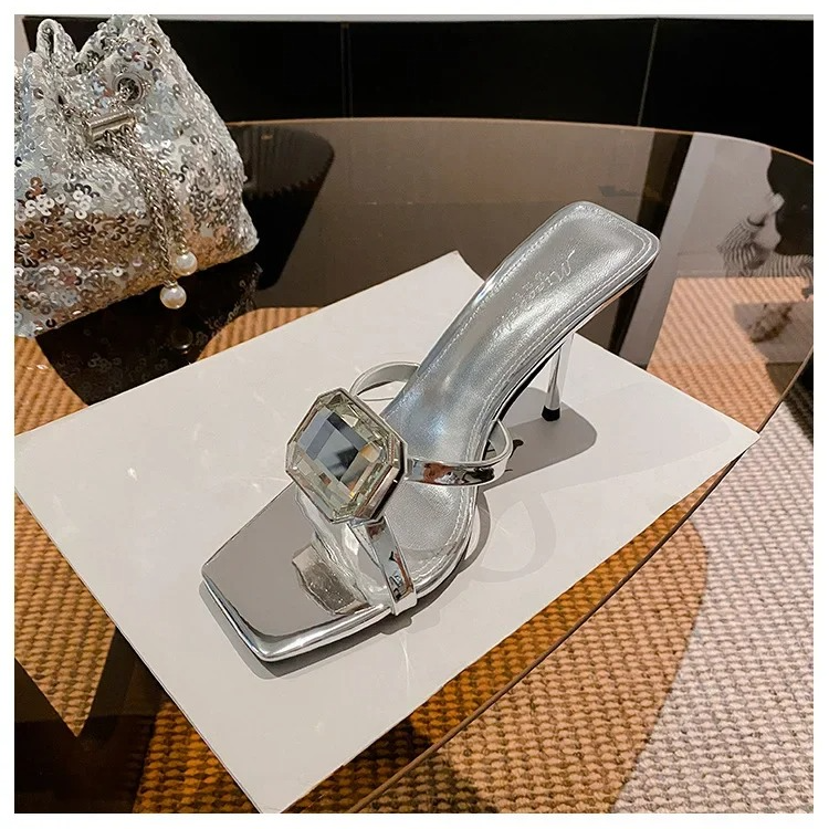 CRYSTAL SQUARE TOE LUX HEEL