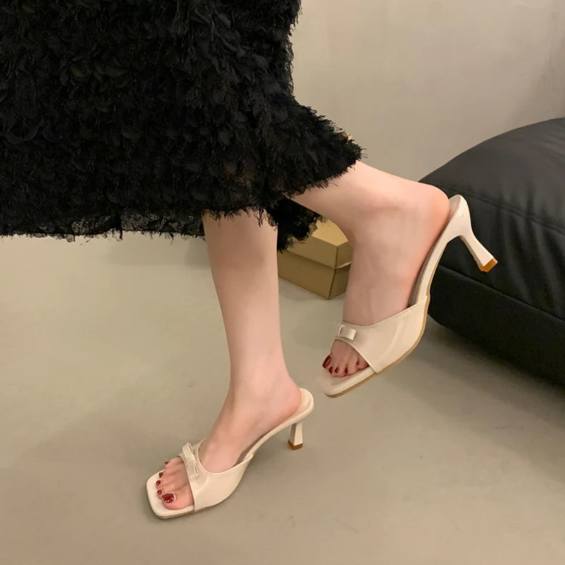 BOW KNOT SQUARE TOE MUEL HEEL