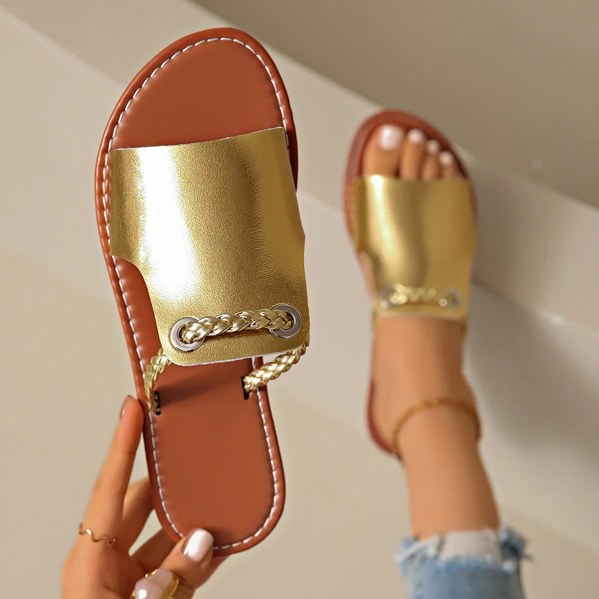 SOFT PU LEATHER FLAT SANDALS