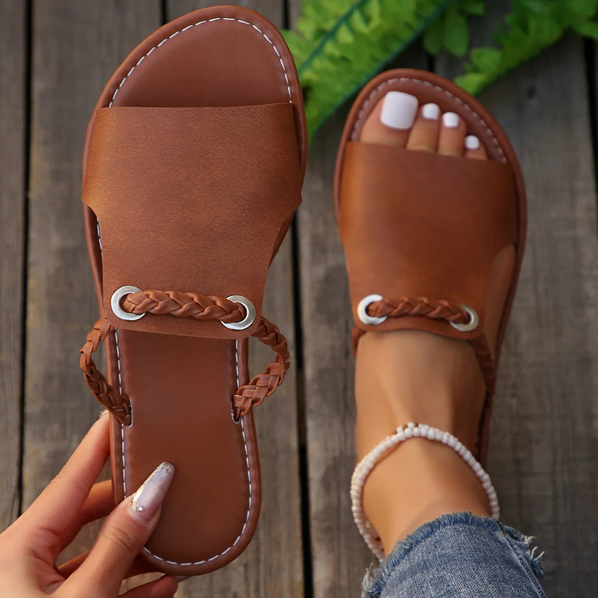 SOFT PU LEATHER FLAT SANDALS