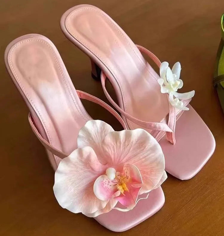 FLORAL SQUARE TOE HEEL