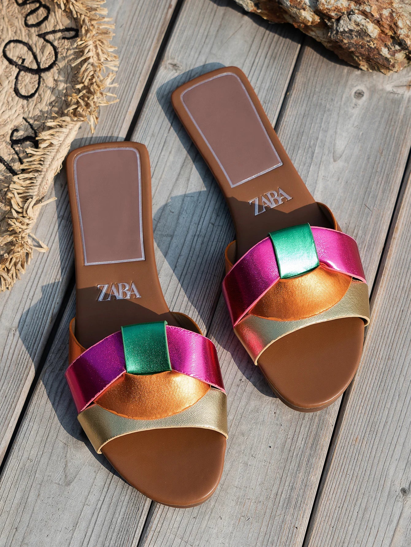 WEAVE STRAP FLAT SANDAL