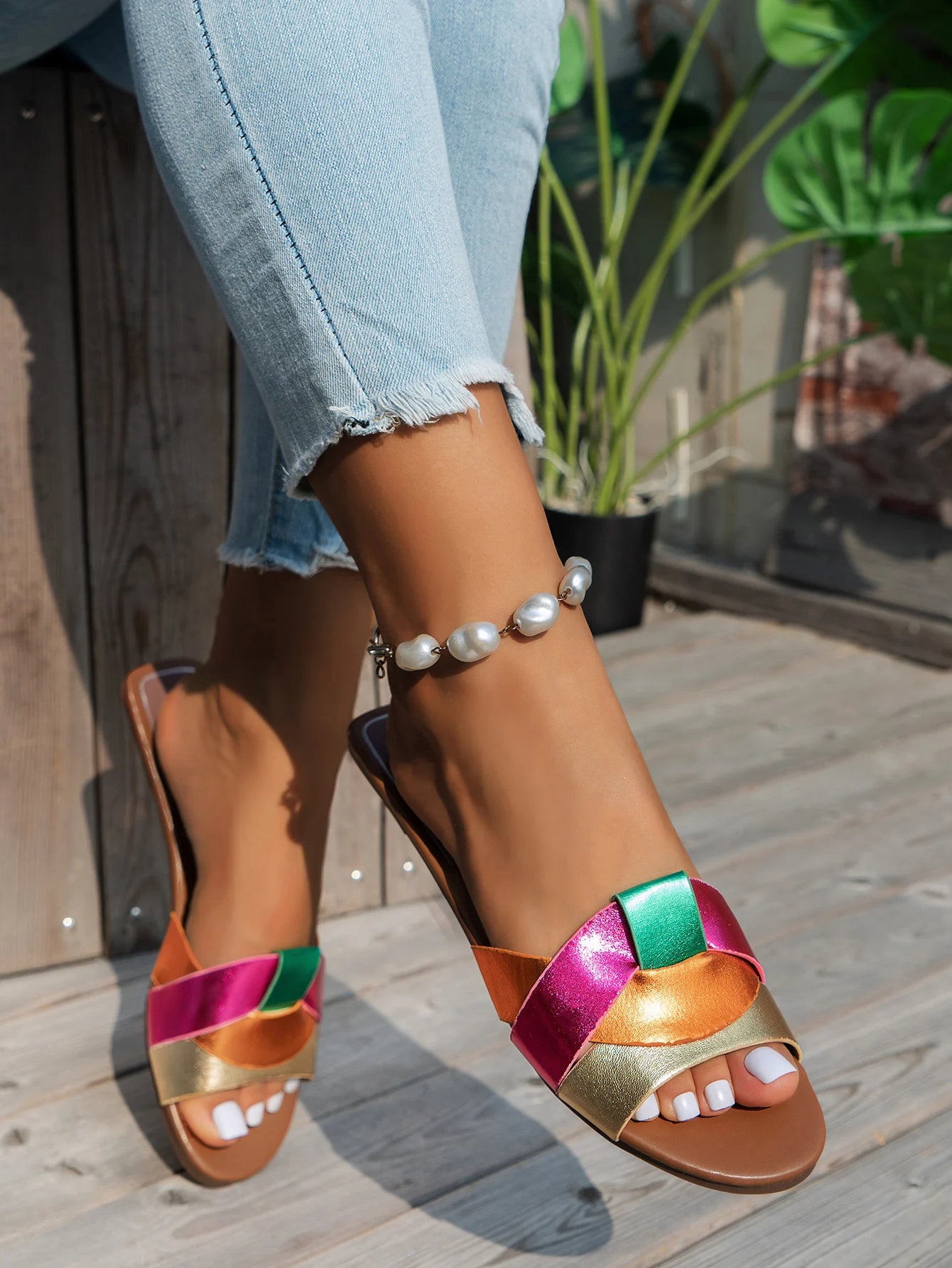 WEAVE STRAP FLAT SANDAL