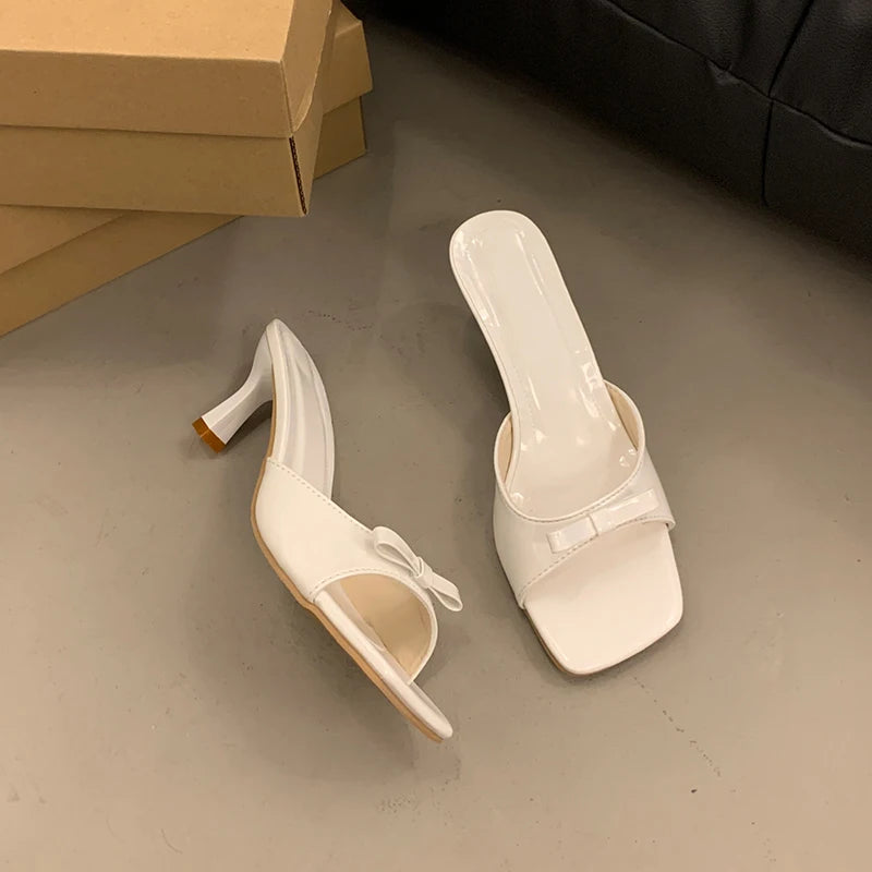 BOW KNOT SQUARE TOE MUEL HEEL