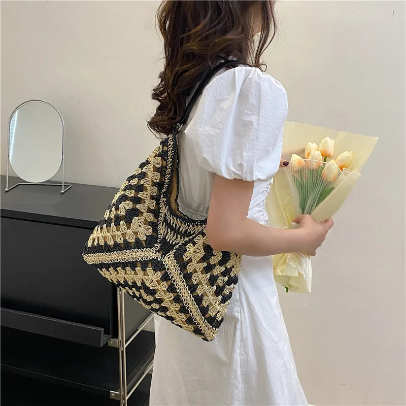 WOVEN SHOULDER BAG