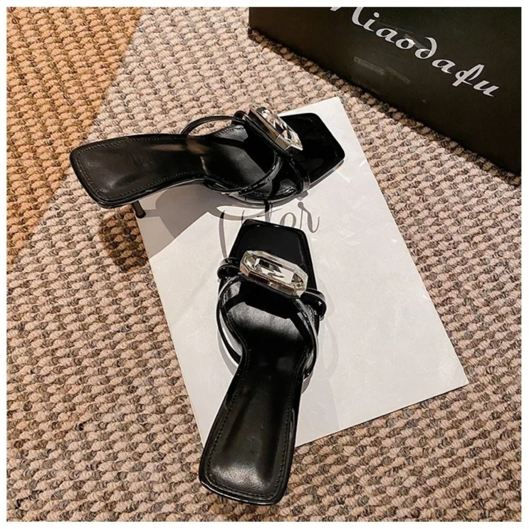 CRYSTAL SQUARE TOE LUX HEEL
