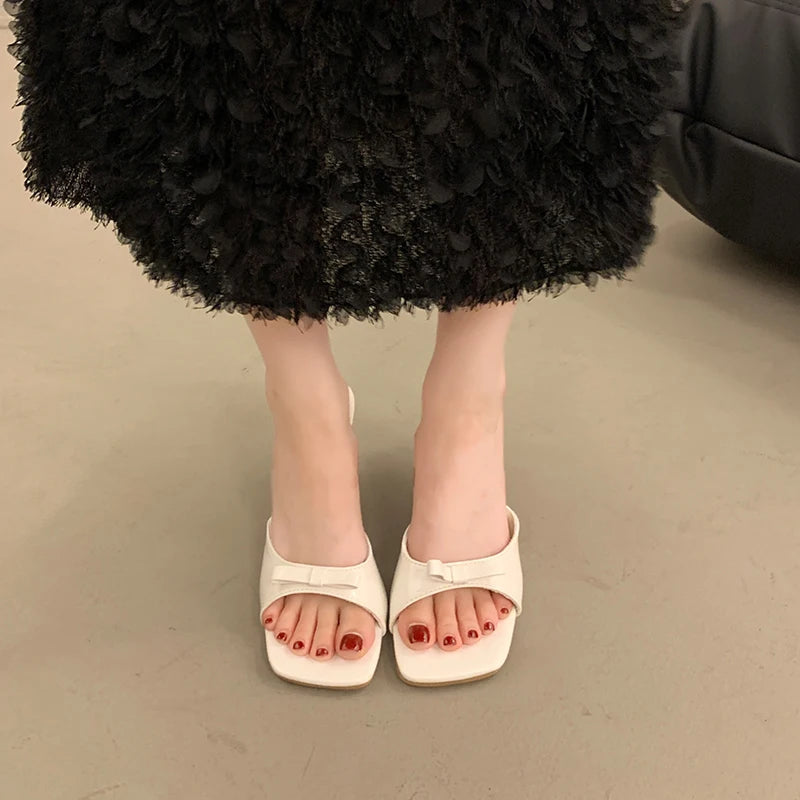 BOW KNOT SQUARE TOE MUEL HEEL