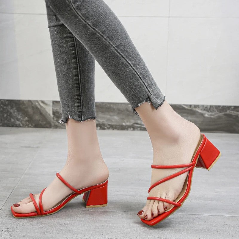 SQUARE TOE STRAP LOW HEEL