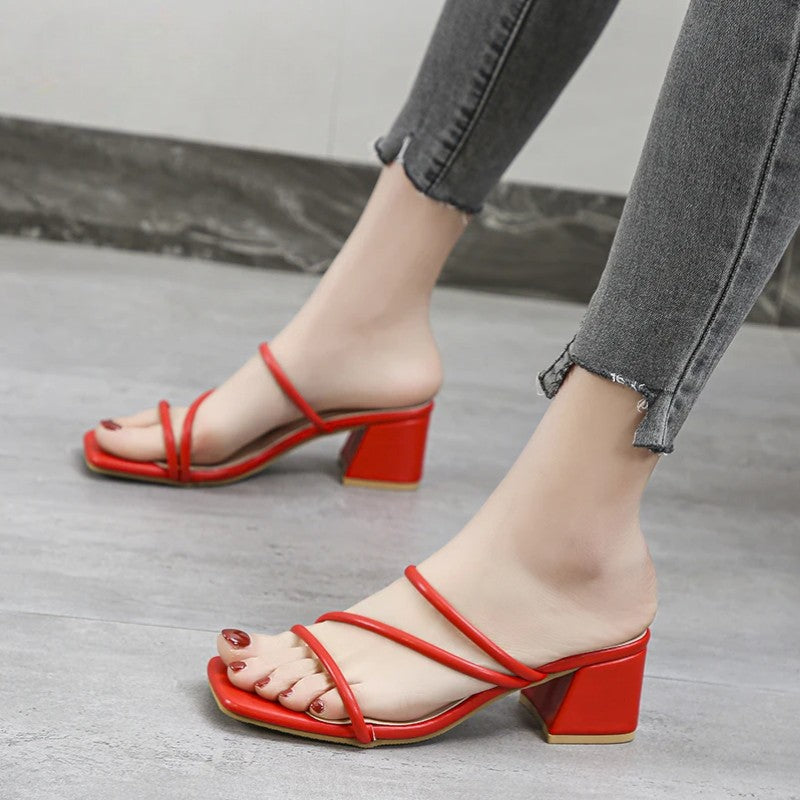 SQUARE TOE STRAP LOW HEEL