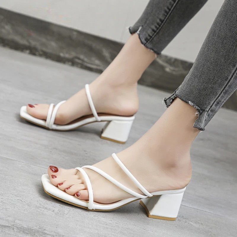 SQUARE TOE STRAP LOW HEEL