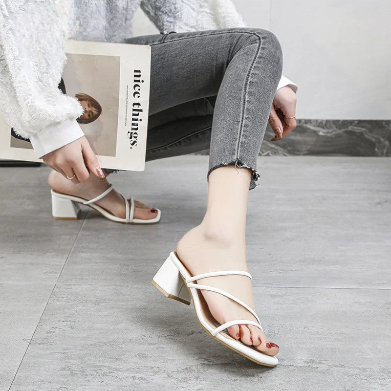 SQUARE TOE STRAP LOW HEEL
