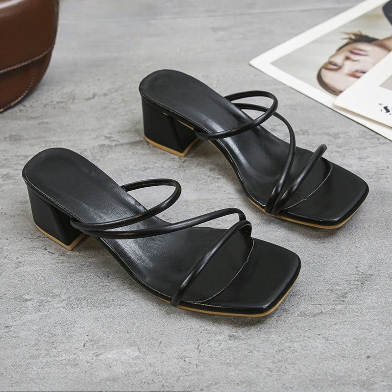 SQUARE TOE STRAP LOW HEEL