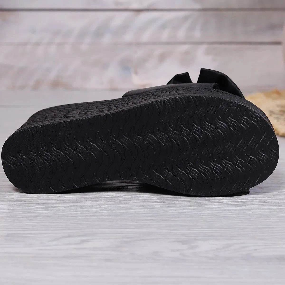 BOW WEDGE HEEL SANDALS