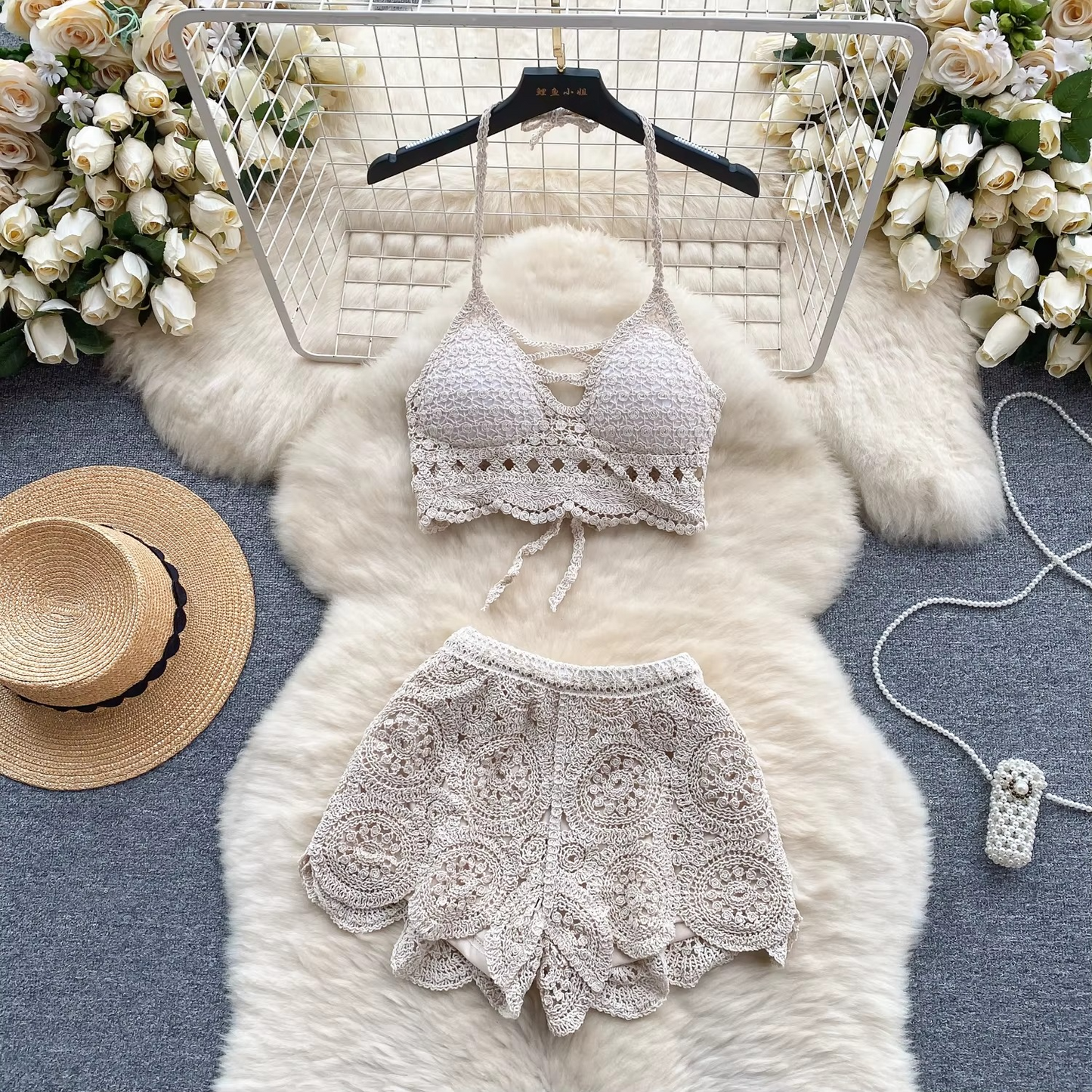 2-PIECE BACKLESS & SHORT