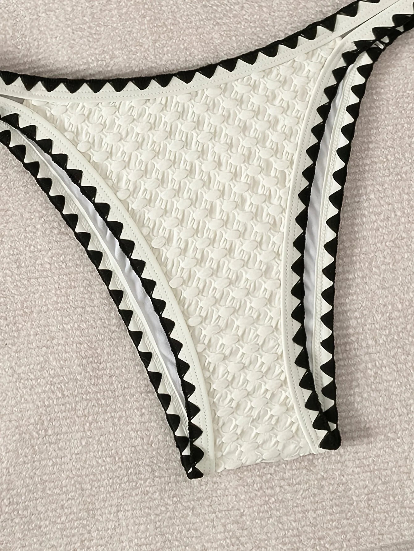 STRING TRIANGLE BIKINI