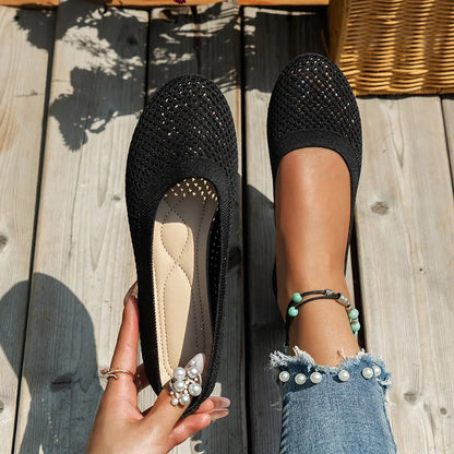 ROUND TOE FLAT LOAFER
