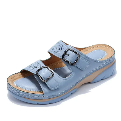 BUCKLE WEDGE SANDALS