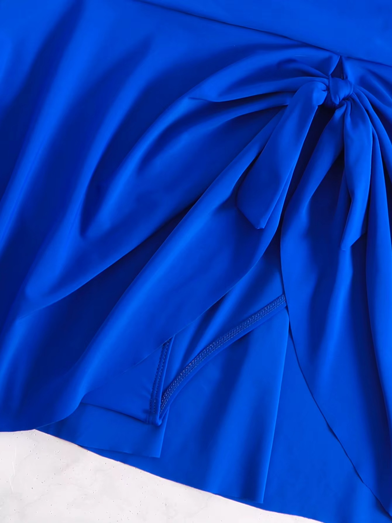 RUFFLE U-NECK BEACHWEAR