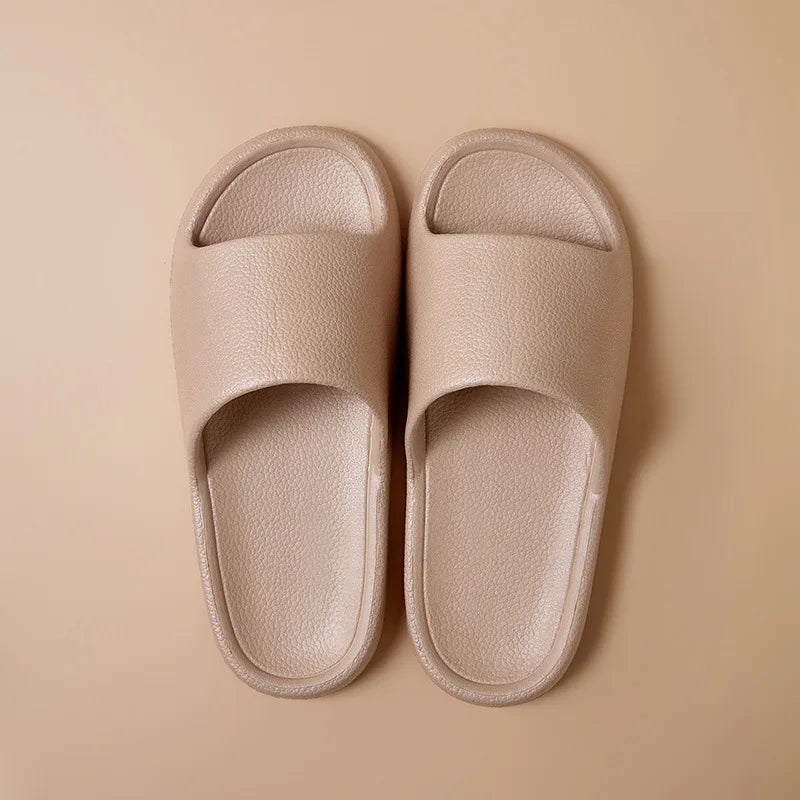 LIGHTWEIGHT EVA SLIPPERS