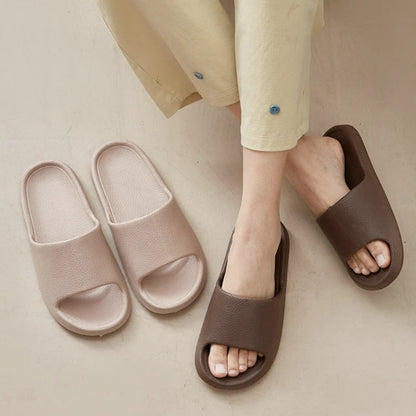 LIGHTWEIGHT EVA SLIPPERS