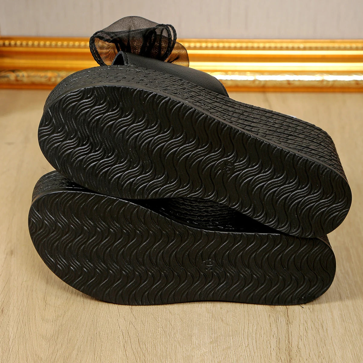 BOW WEDGE HEEL SANDALS