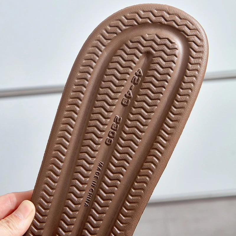 LIGHTWEIGHT EVA SLIPPERS