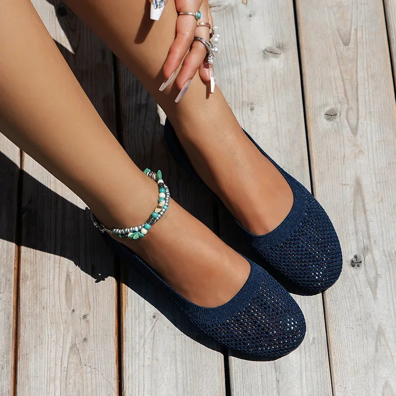 ROUND TOE FLAT LOAFER