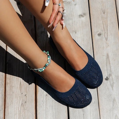 ROUND TOE FLAT LOAFER