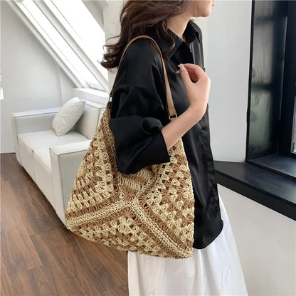 WOVEN SHOULDER BAG