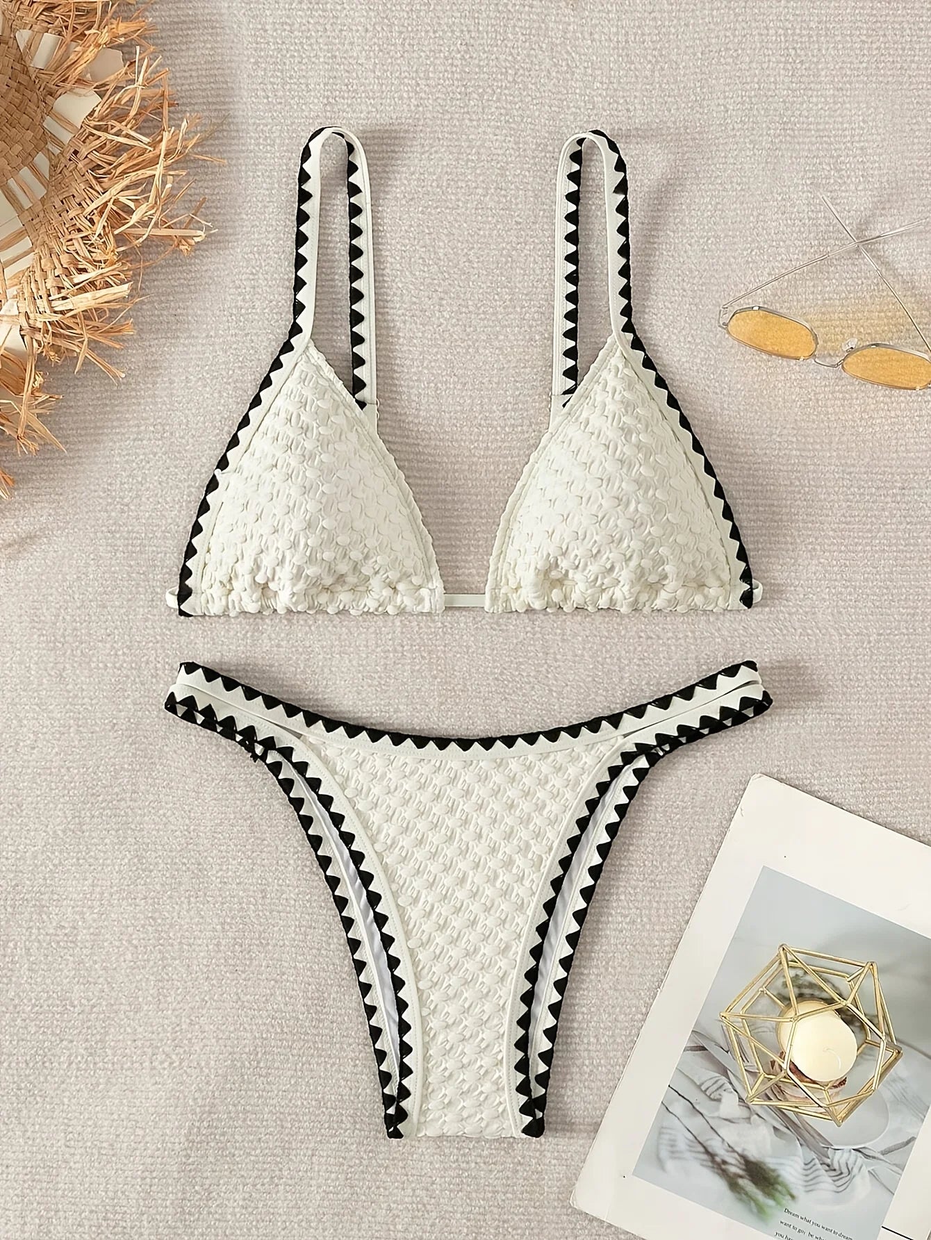 STRING TRIANGLE BIKINI