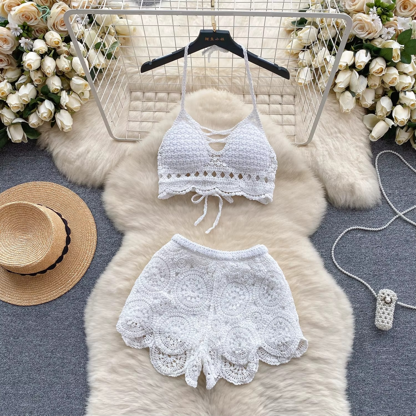 2-PIECE BACKLESS & SHORT
